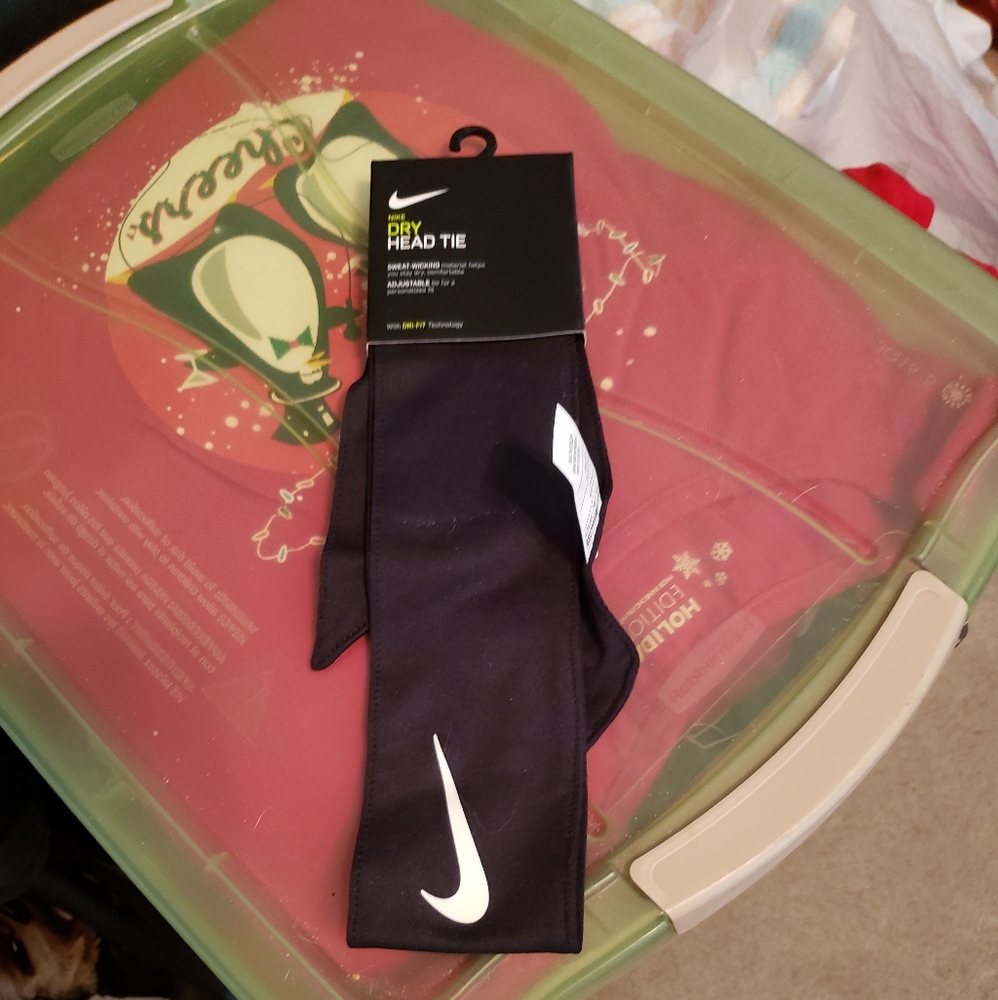 Nike Dry Head Tie